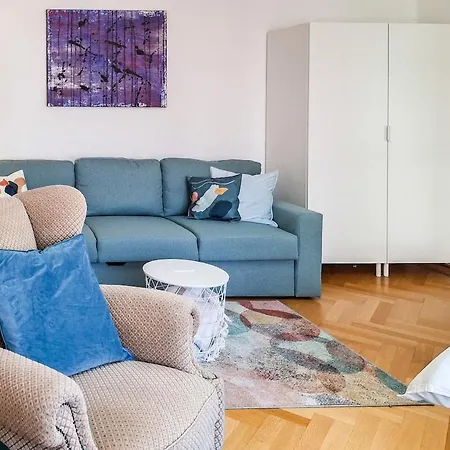 Spacestays Flat For 6 Tv Wifi Appartement