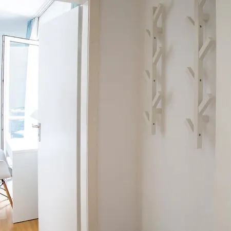 Spacestays Flat For 6 Tv Wifi Apartment *