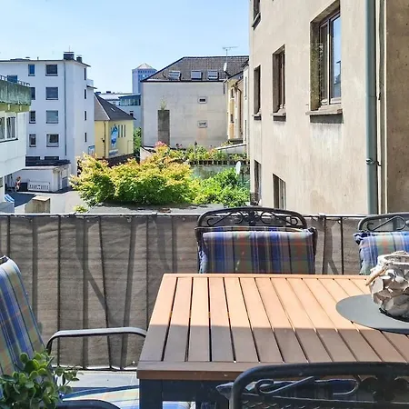 Spacestays Flat For 6 Tv Wifi Appartement